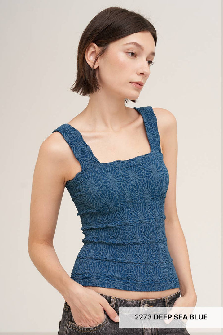 NS8416- Lace Textured Square Top
