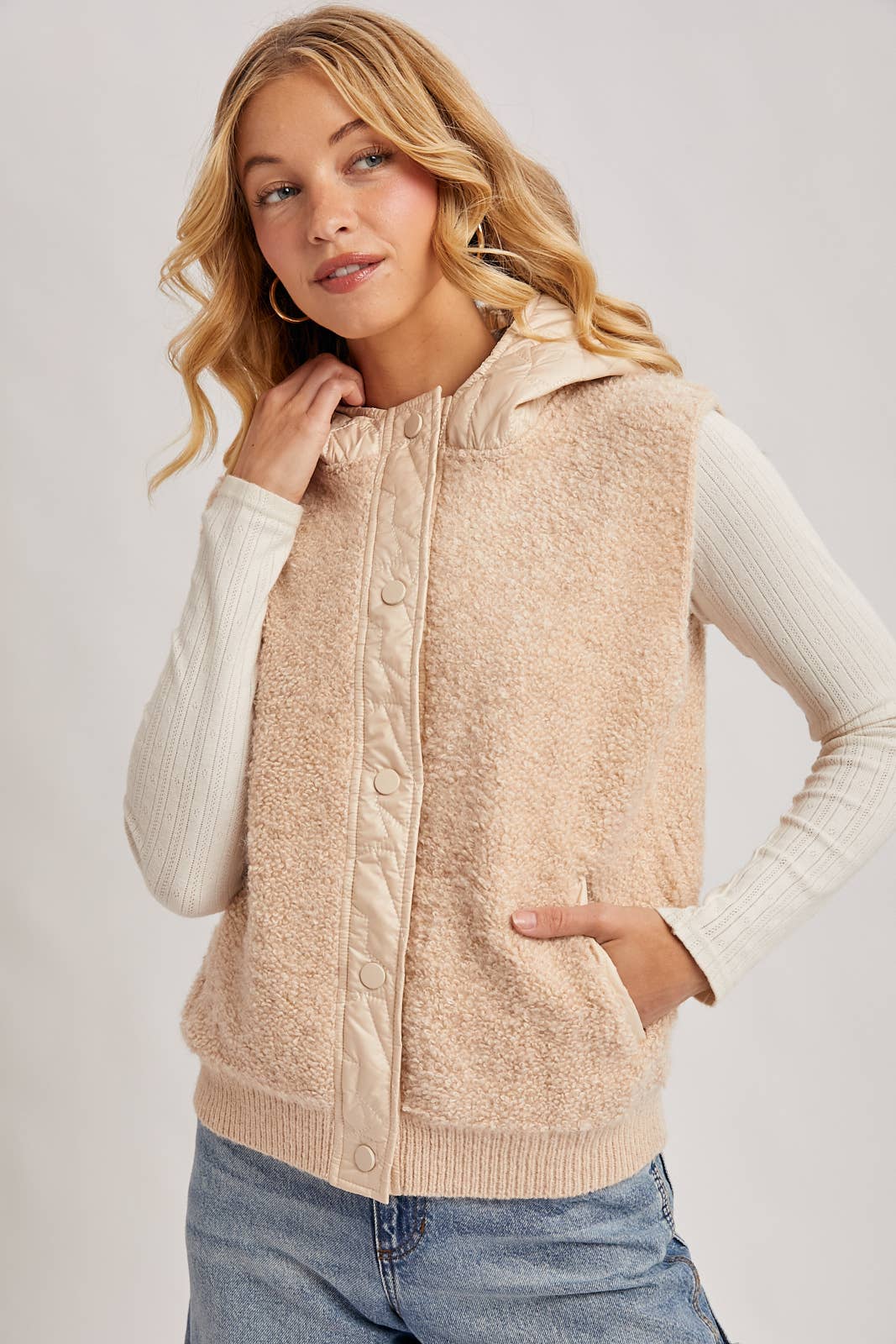 BUTTON DOWN SHERPA FLEECE QUILTED HOOD VEST