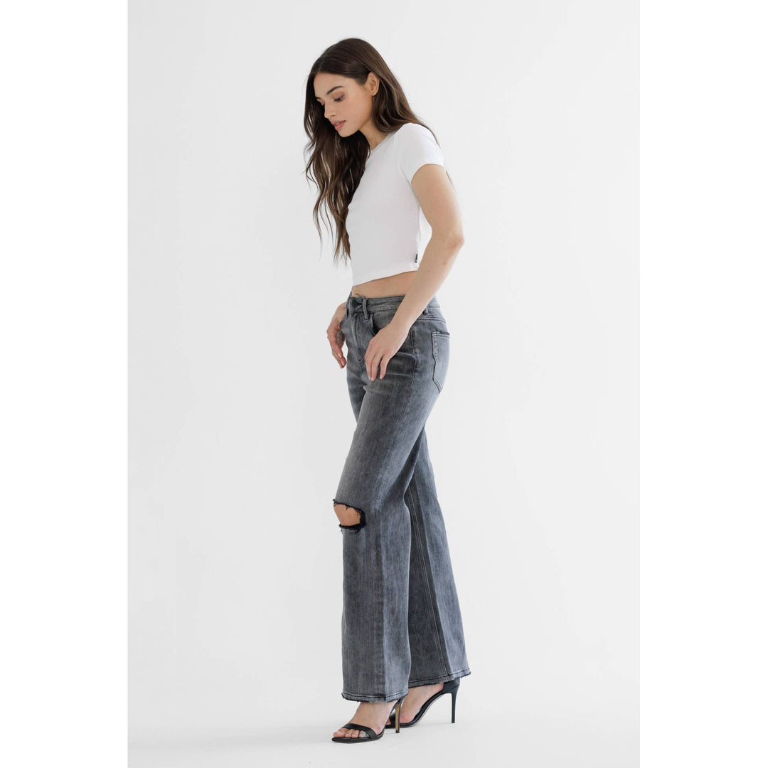 SUPER HIGH WIDE LEG WITH DISTRESSED KNEE