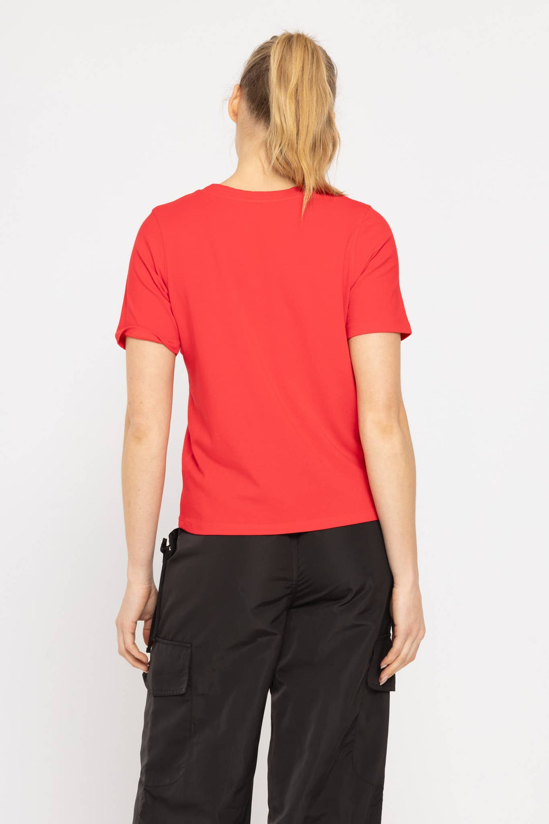 Samantha Classic Tee