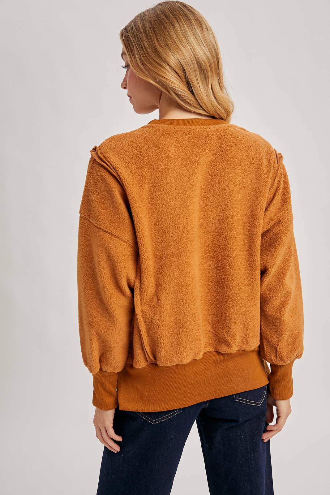 CREWNECK TEDDY PULLOVER