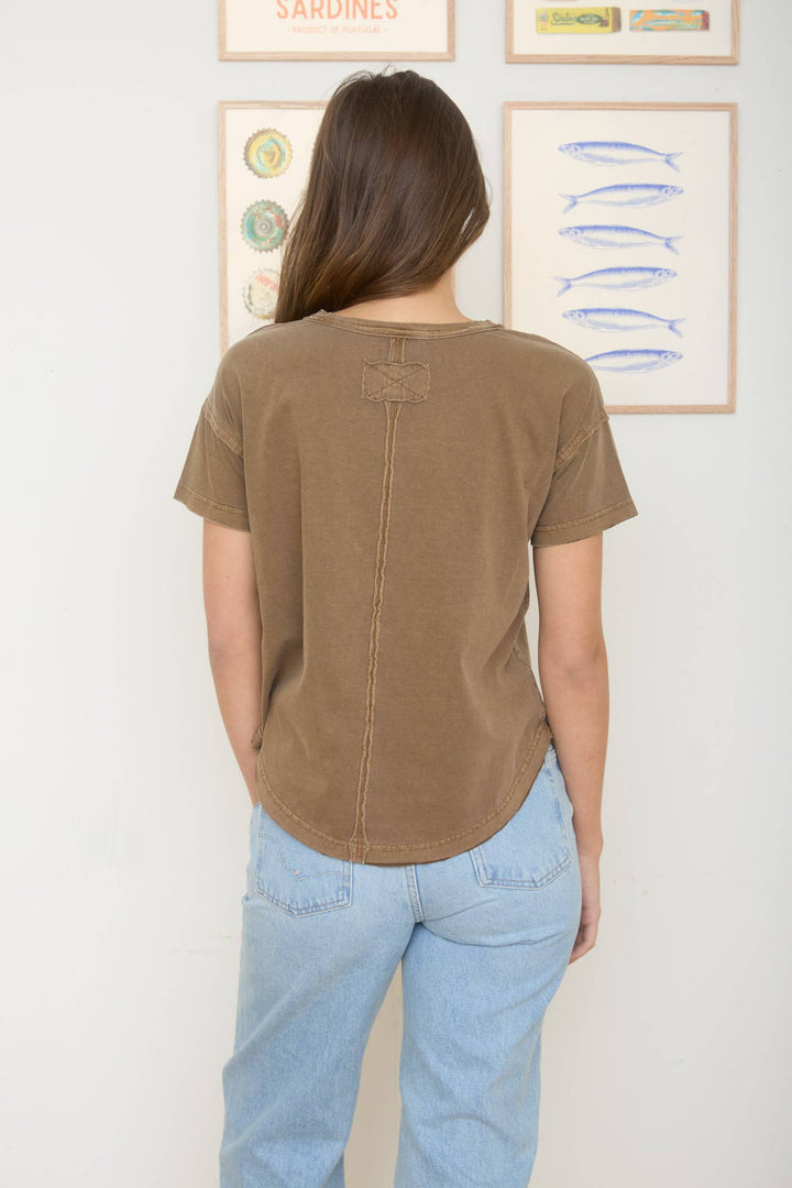 Sierra Exposed Hem Top