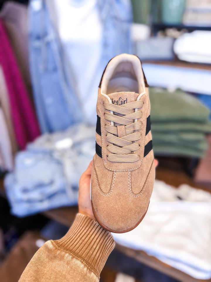 Run It Back Sneakers ~ Camel