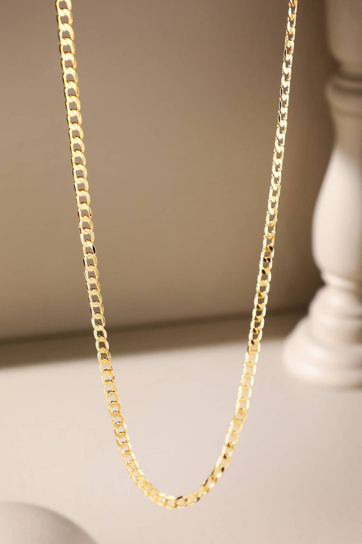 Elegant Curb Chain Necklace