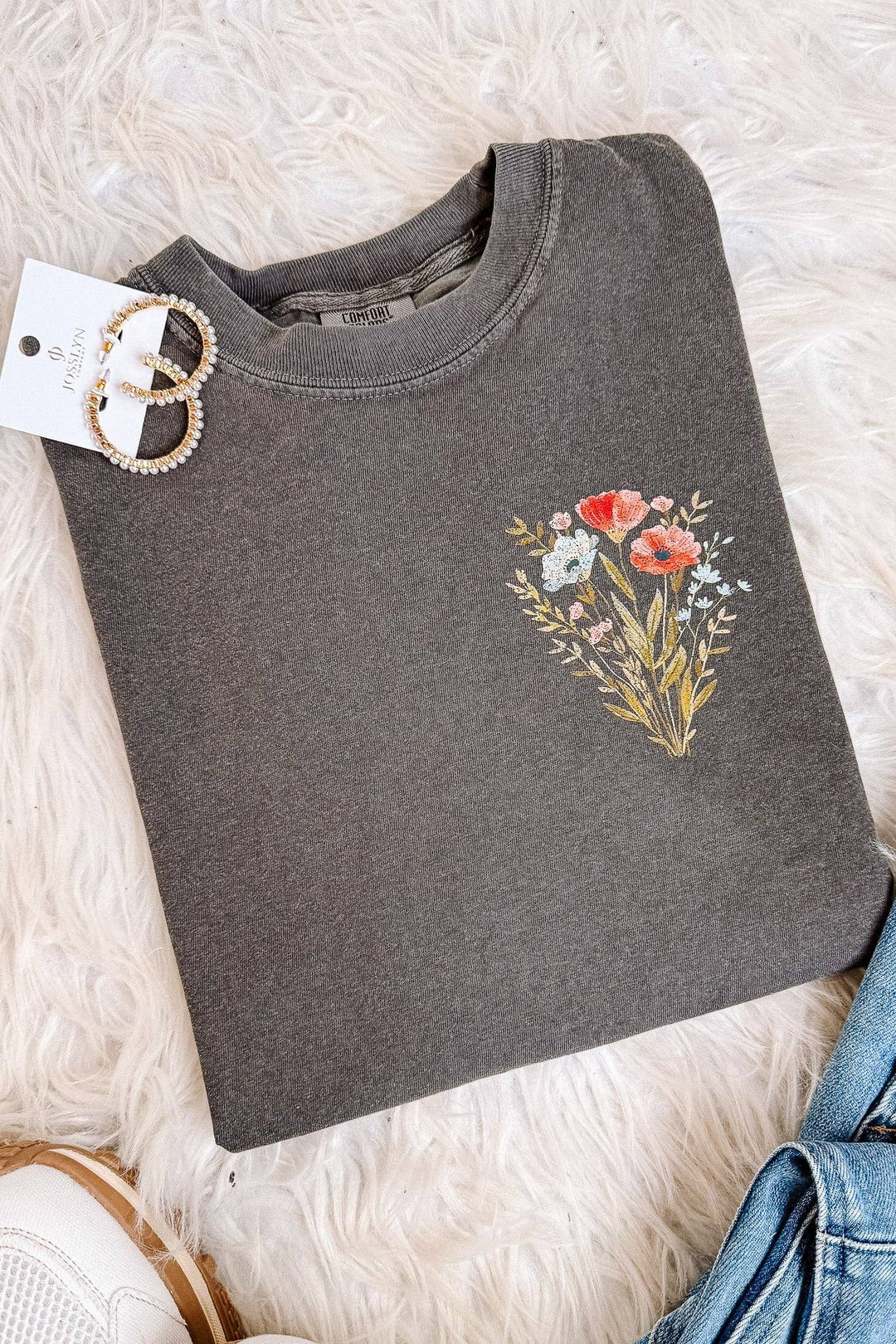 Strength & Dignity Graphic Tee - Pepper