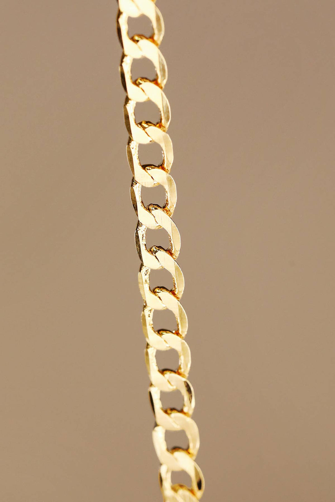Elegant Curb Chain Necklace