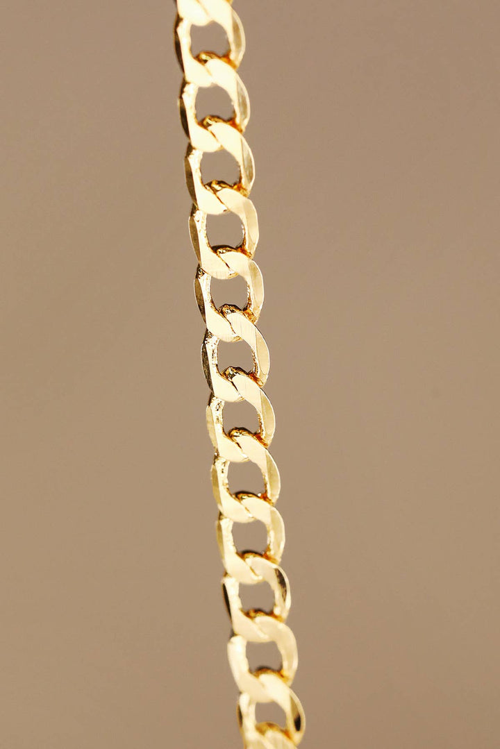 Elegant Curb Chain Necklace