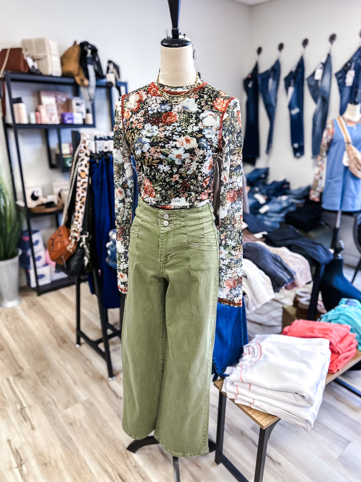 HIGH-RISE WIDE LEG