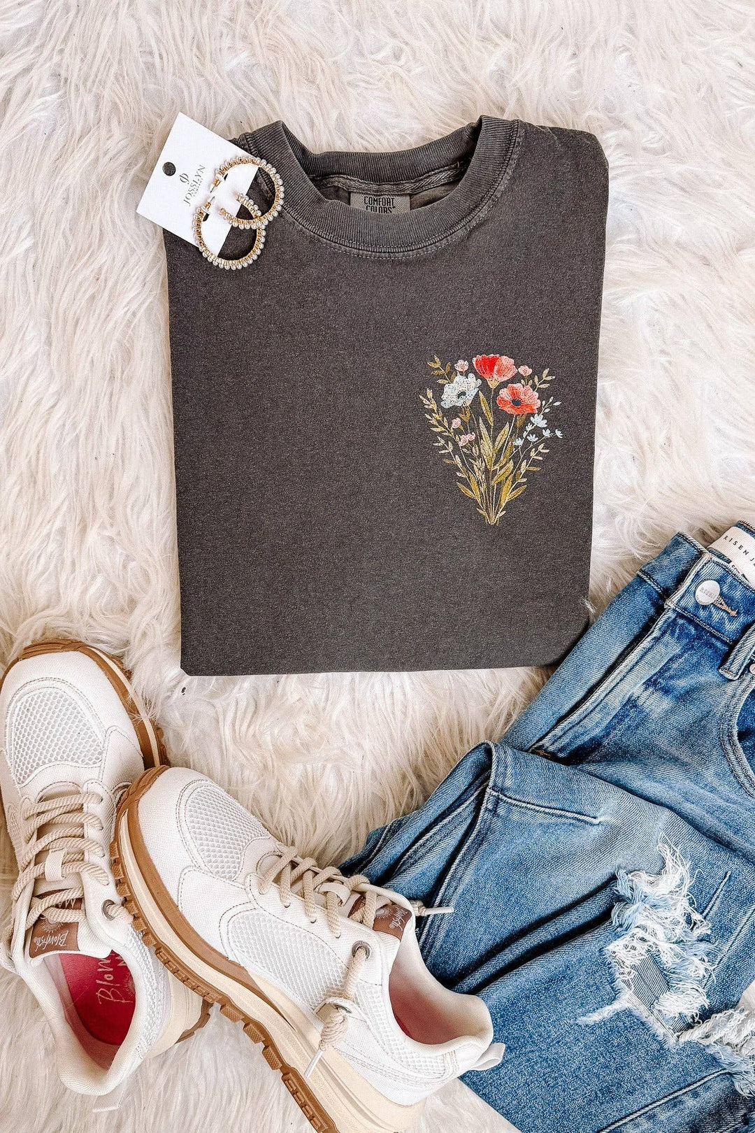 Strength & Dignity Graphic Tee - Pepper