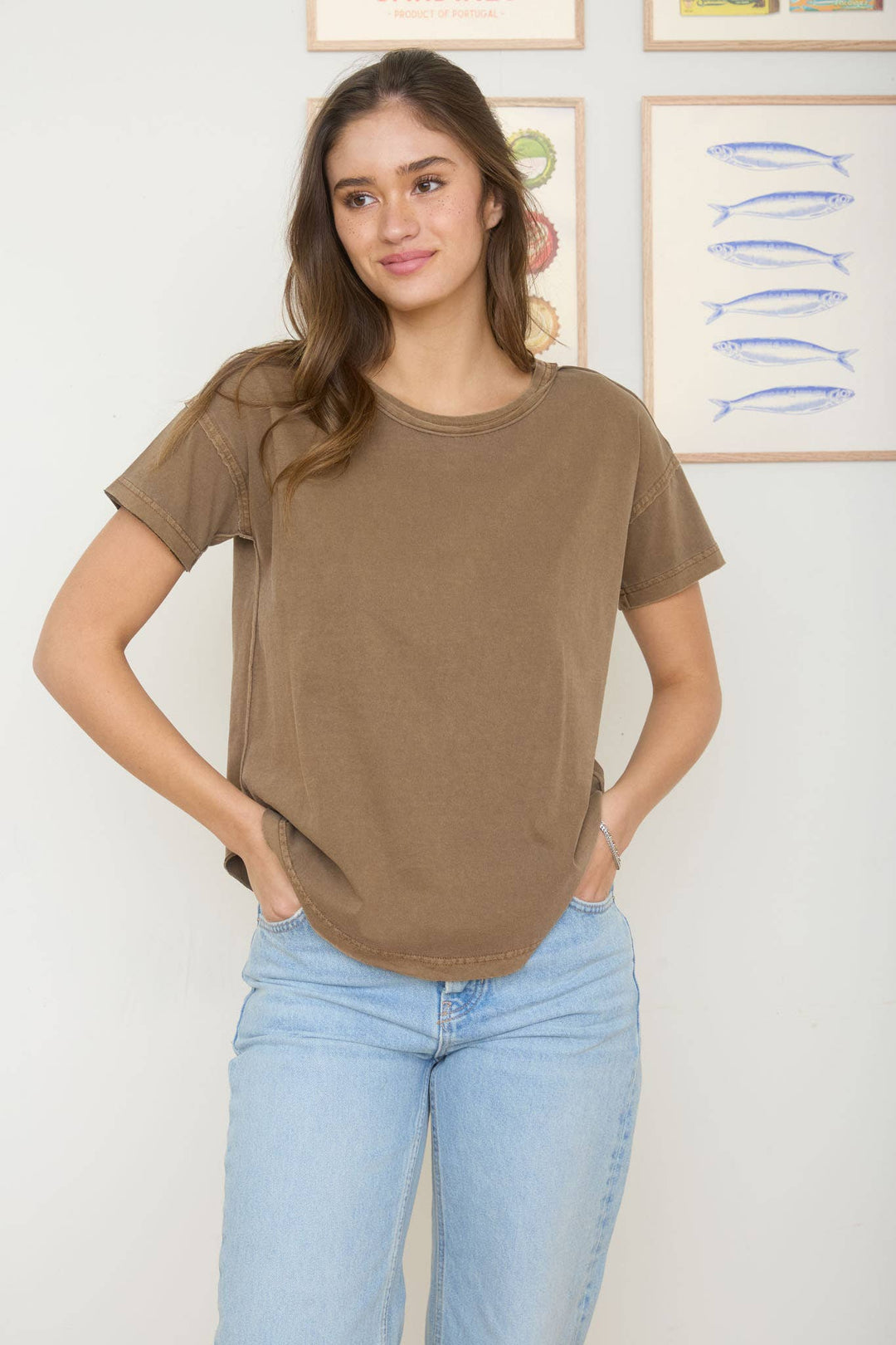 Sierra Exposed Hem Top