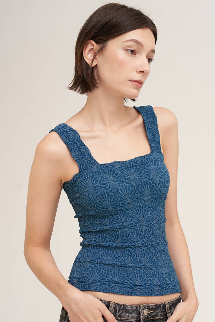 NS8416- Lace Textured Square Top