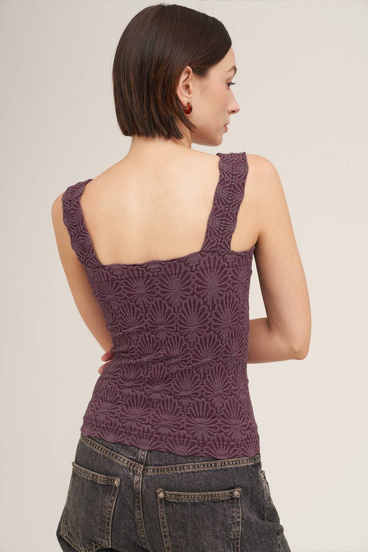 NS8416- Lace Textured Square Top