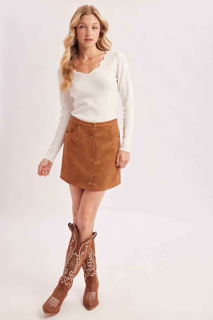 SCALLOP NECK KNIT TOP