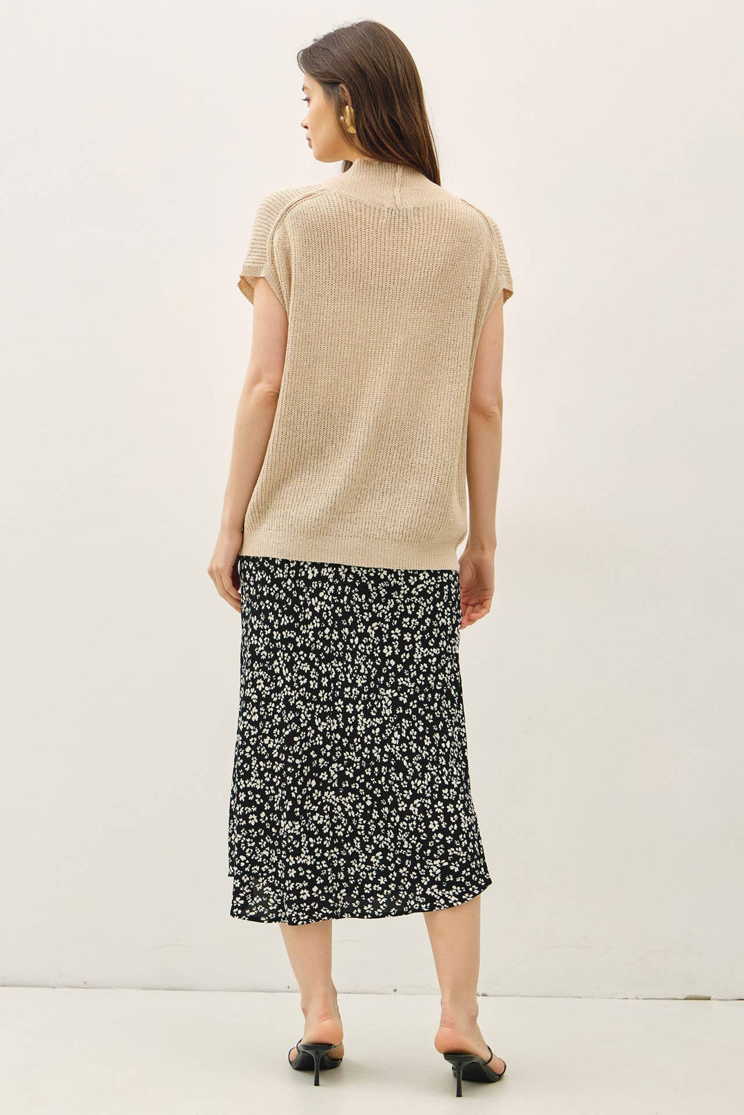 BREEZY SHORT SLEEVED OPEN CARDIGAN